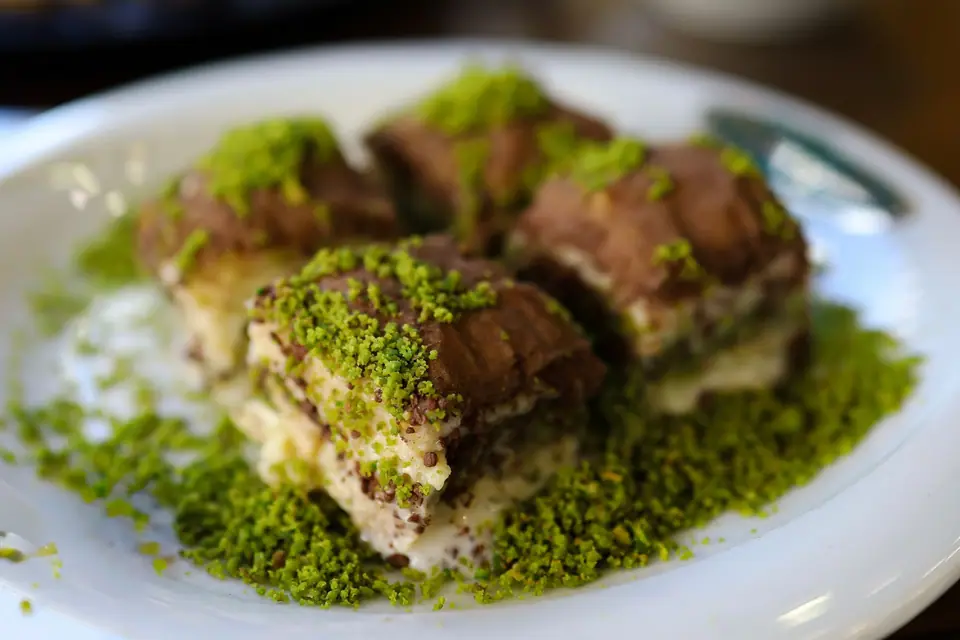 Fıstıklı katmer