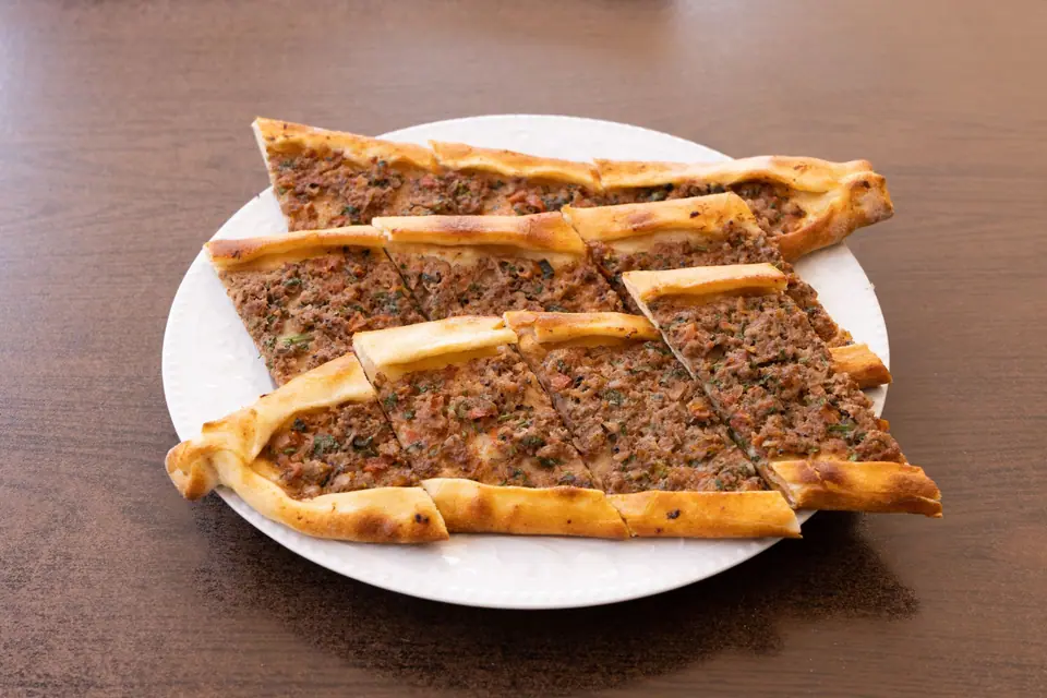 Kıymalı pide