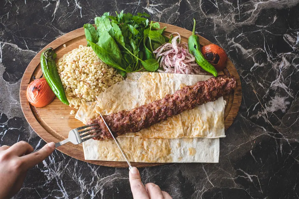 Pilav üstü döner